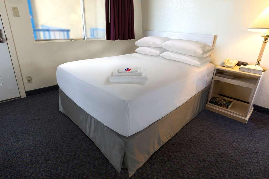 Americas Best Value Inn Holly Springs Bilik gambar